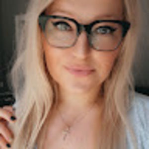 Meet your Posher, Alina